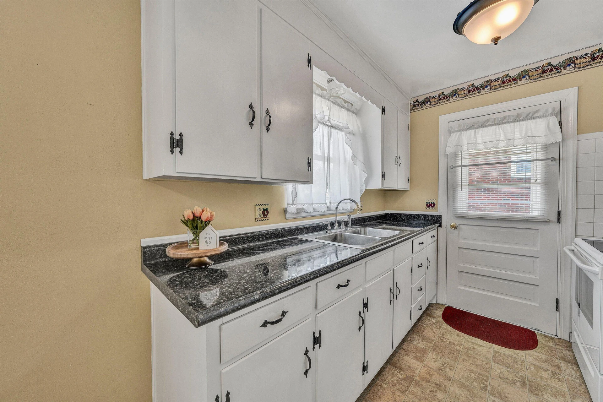 1313 Slemp ST - Photo 10