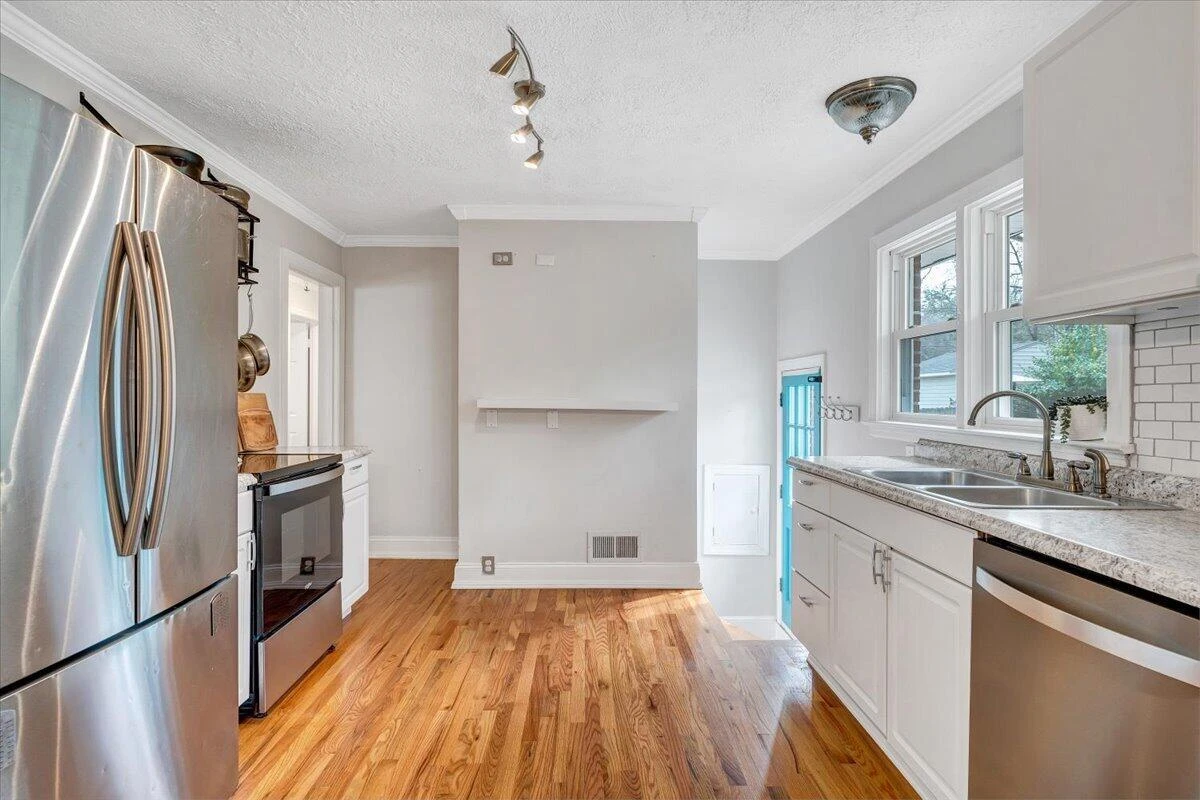 2508 Alberta AVE SW - Photo 16