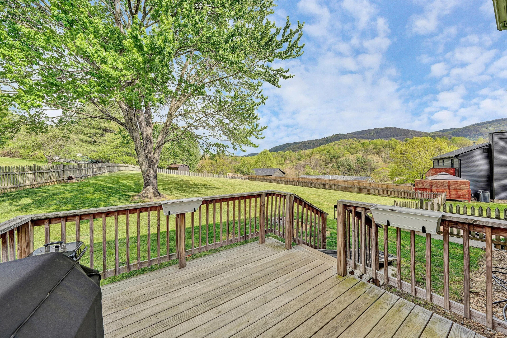 7835 Forest Edge DR - Photo 32