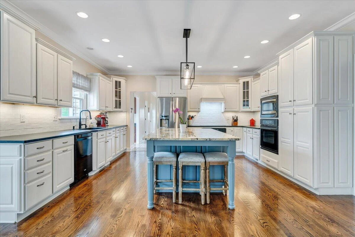 580 Scarlet DR - Photo 18