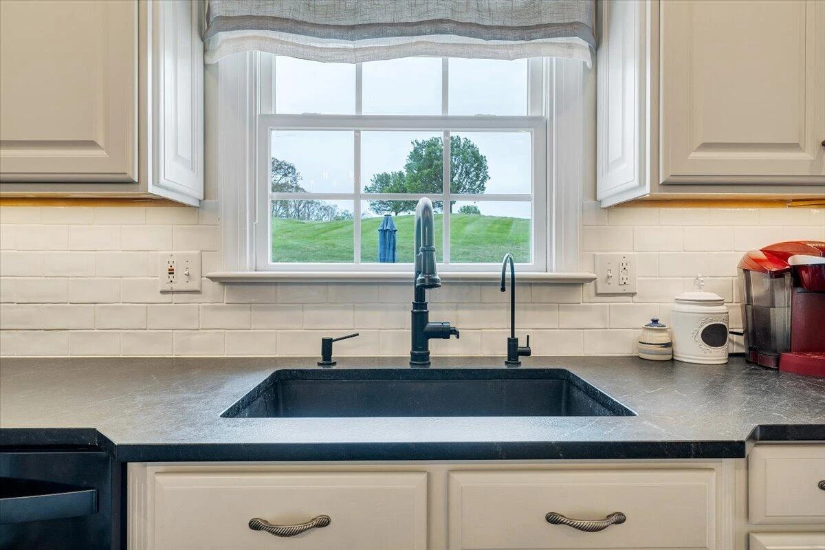 580 Scarlet DR - Photo 20