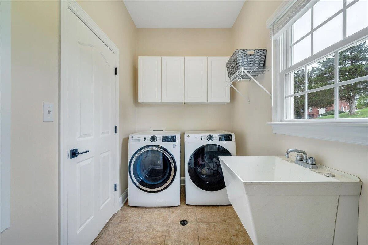 580 Scarlet DR - Photo 24