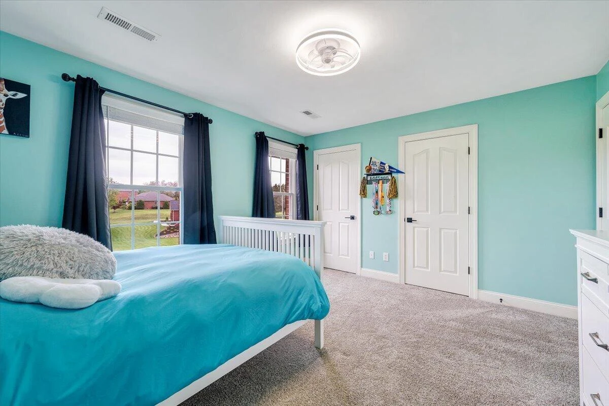 580 Scarlet DR - Photo 32