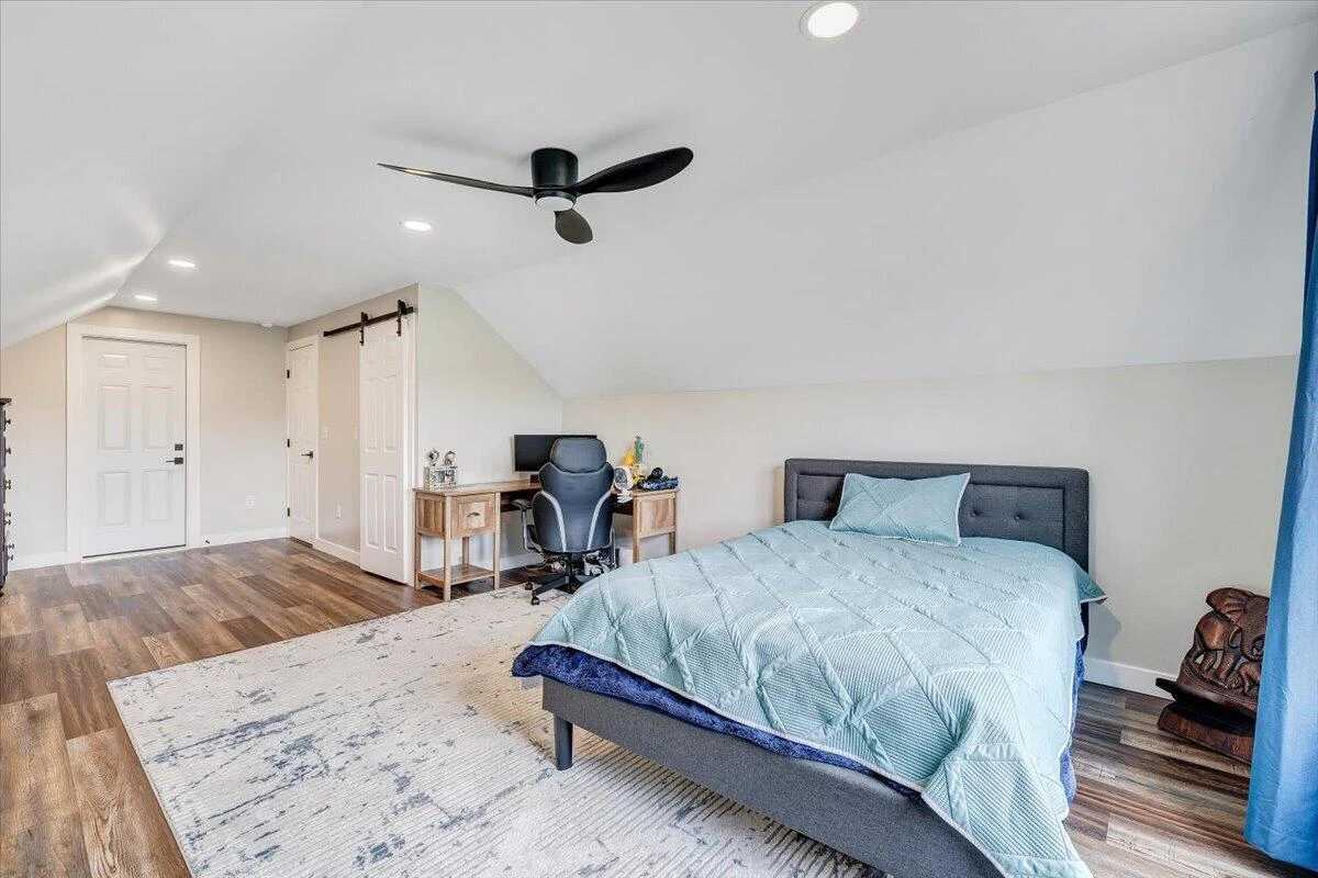 580 Scarlet DR - Photo 42