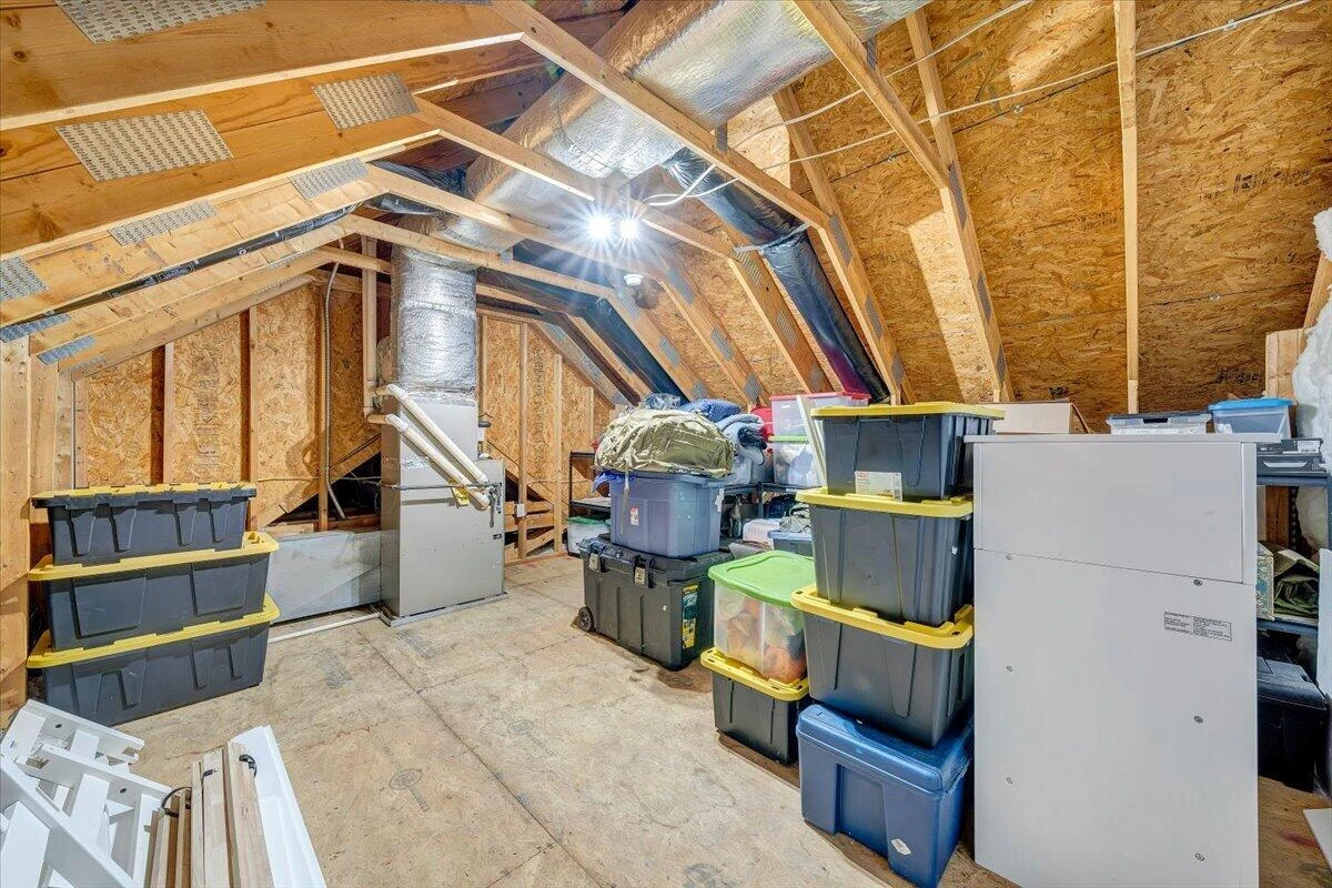580 Scarlet DR - Photo 43