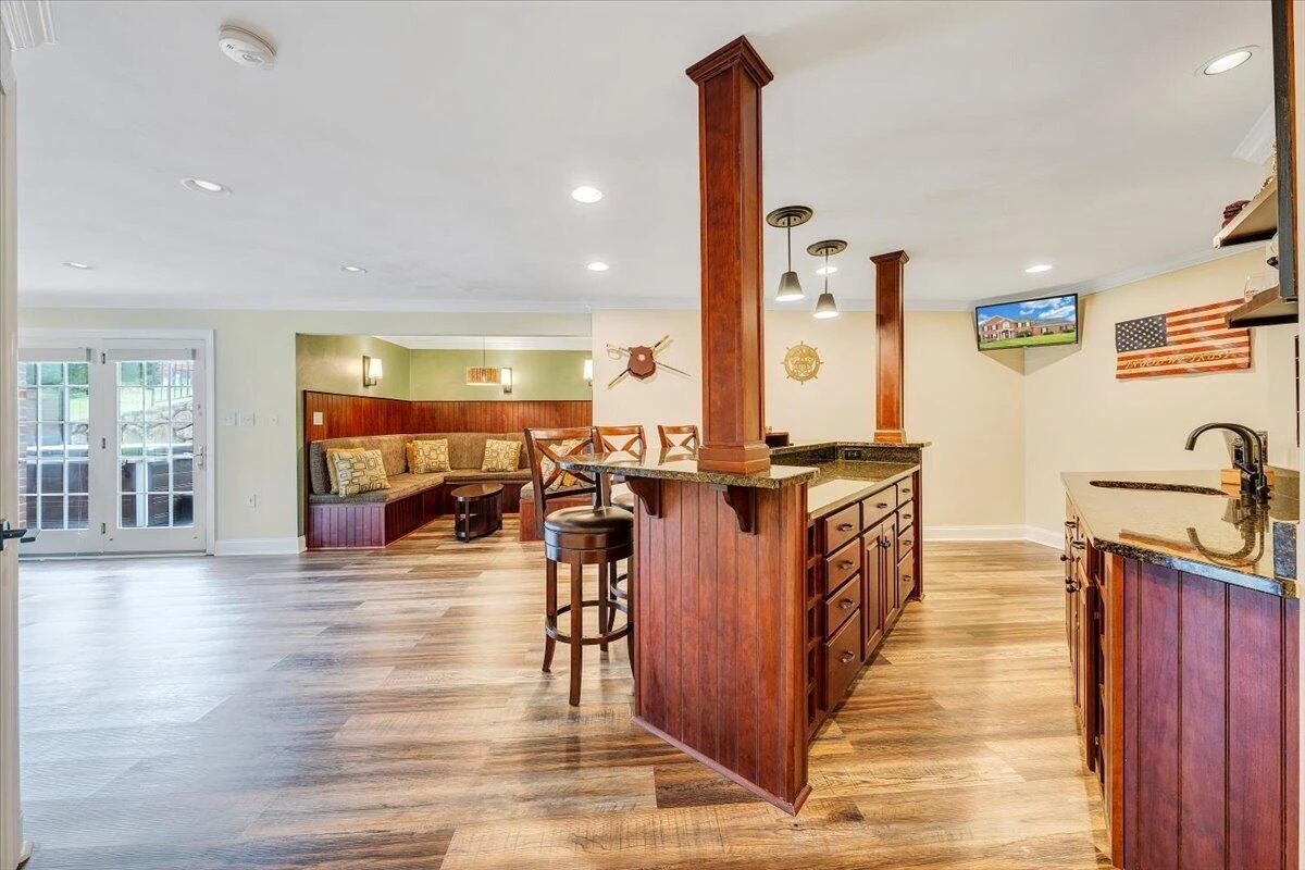 580 Scarlet DR - Photo 44