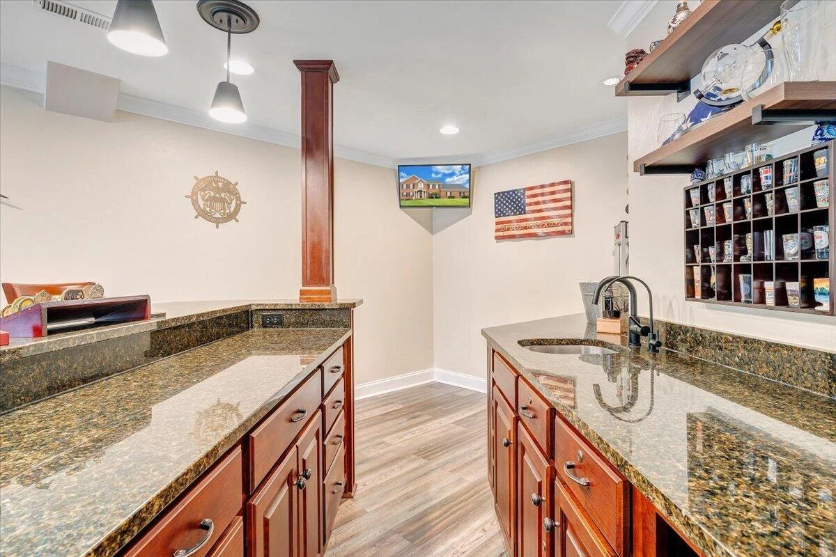 580 Scarlet DR - Photo 47
