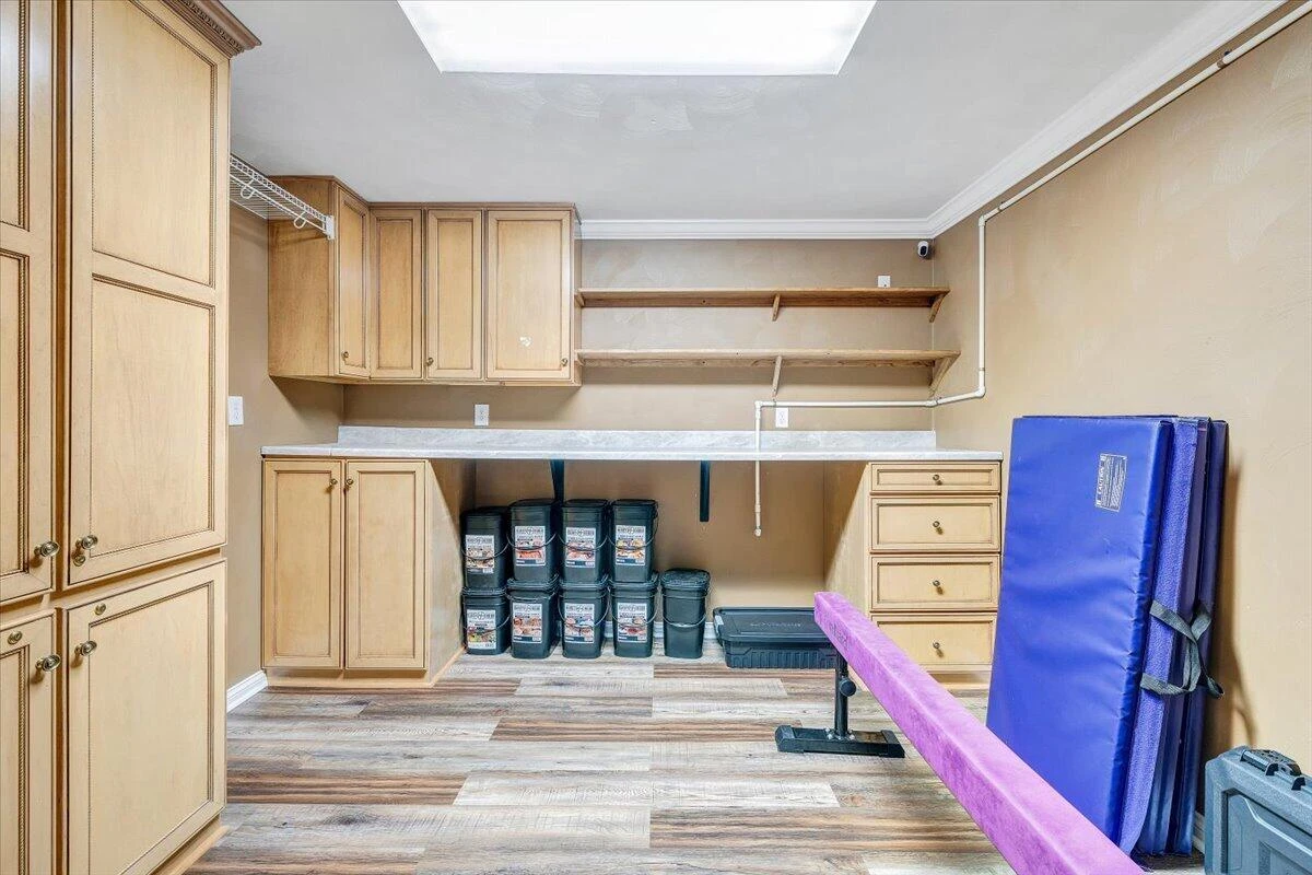 580 Scarlet DR - Photo 55
