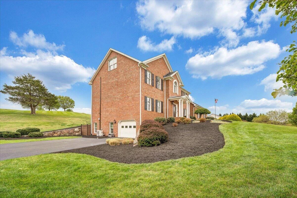 580 Scarlet DR - Photo 67