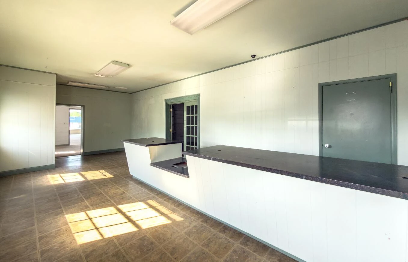6704 Williamson RD - Photo 5