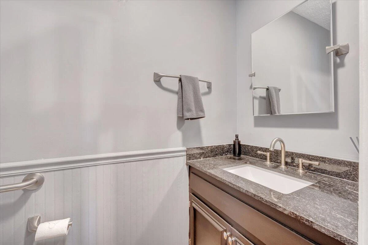 1111 Charmin DR - Photo 17