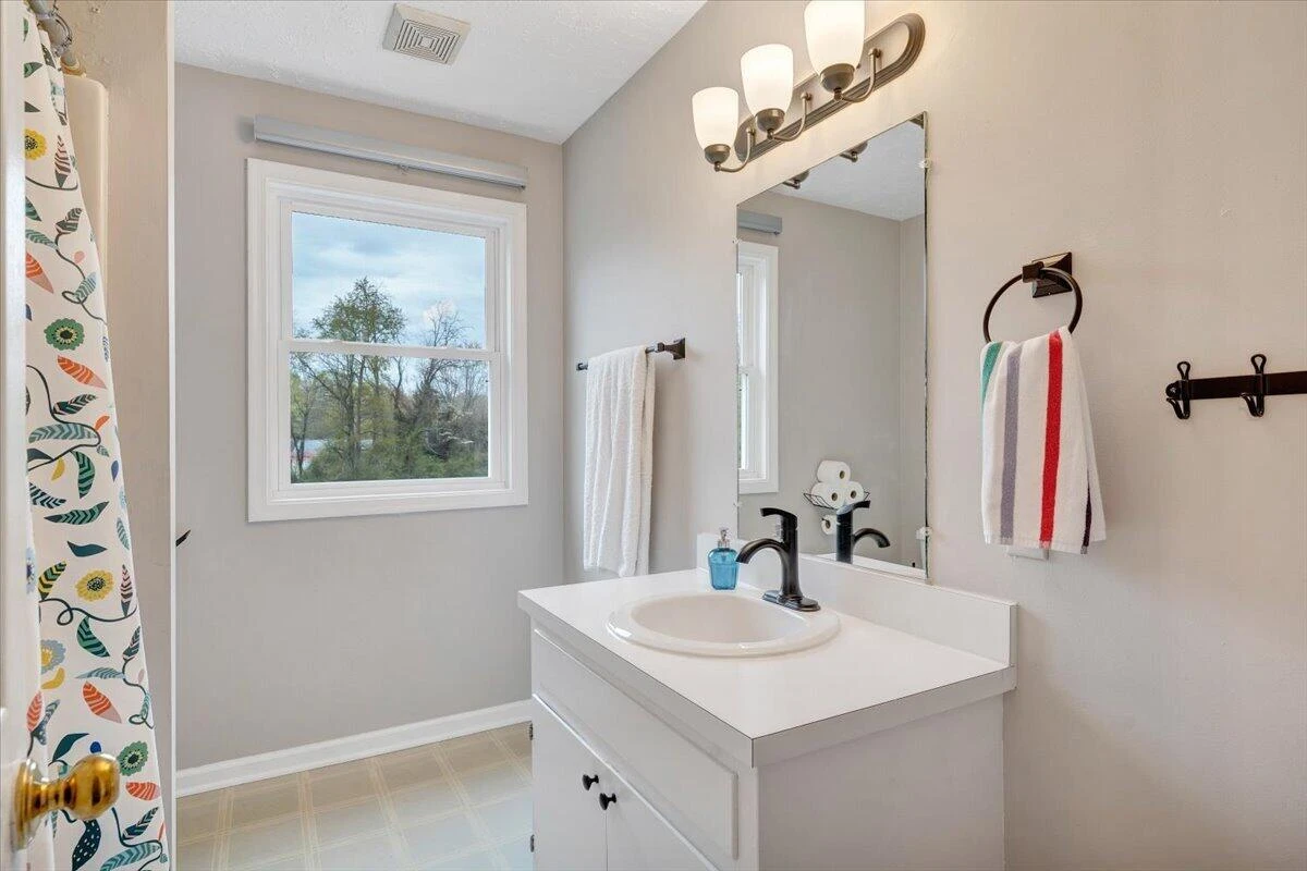 1111 Charmin DR - Photo 26