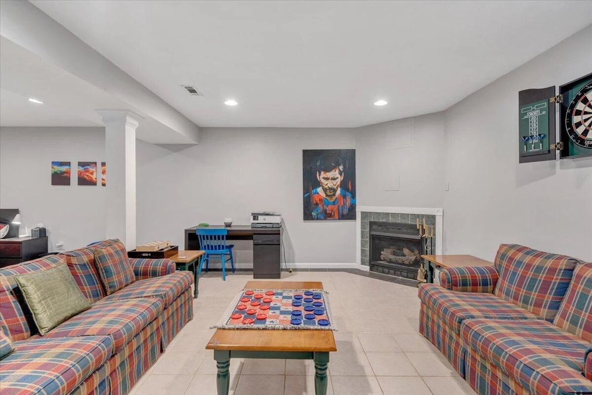 1111 Charmin DR - Photo 29
