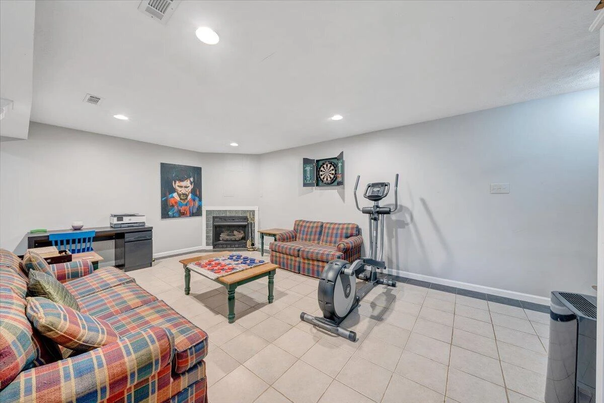 1111 Charmin DR - Photo 30