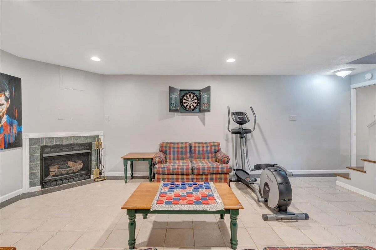 1111 Charmin DR - Photo 31