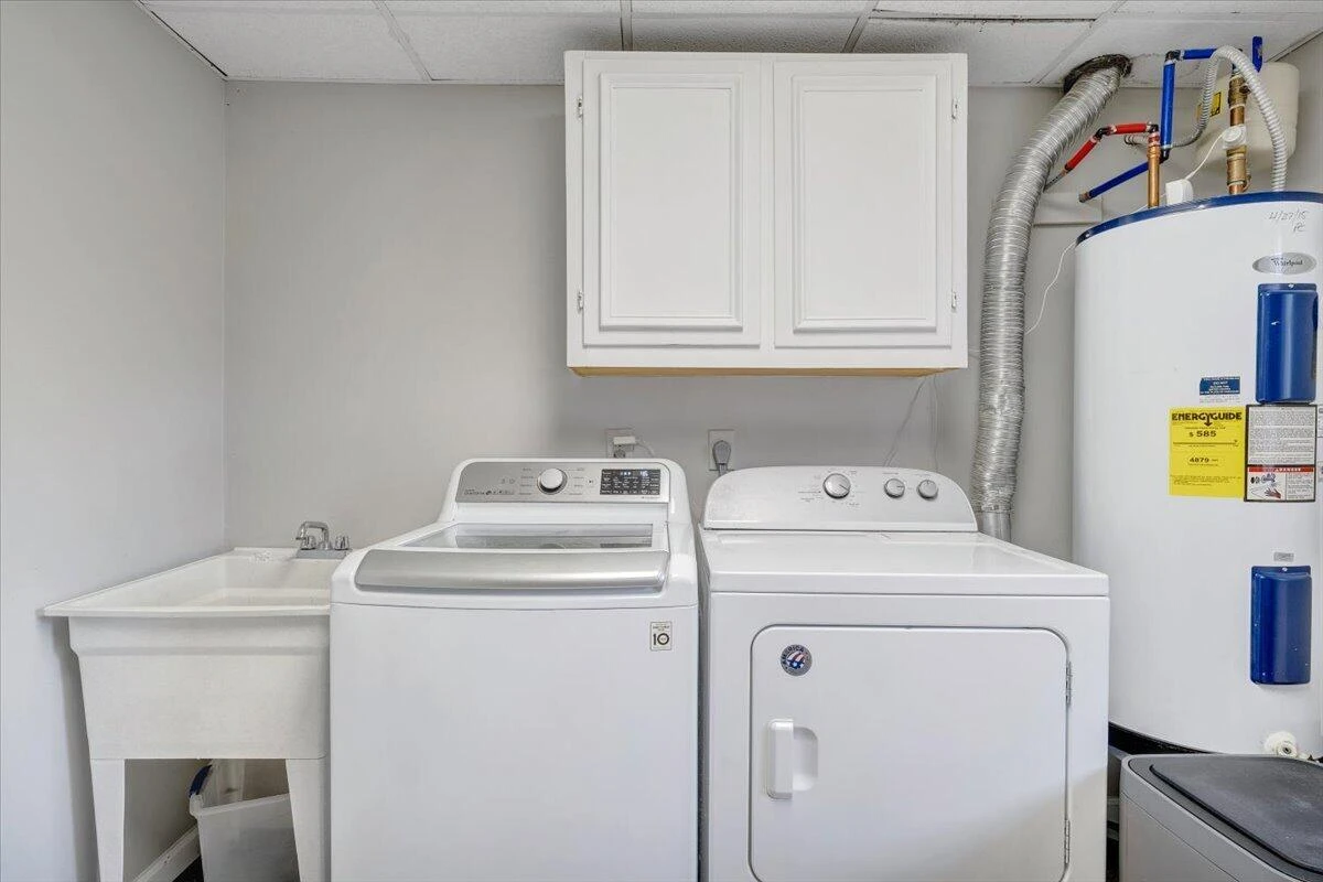 1111 Charmin DR - Photo 36