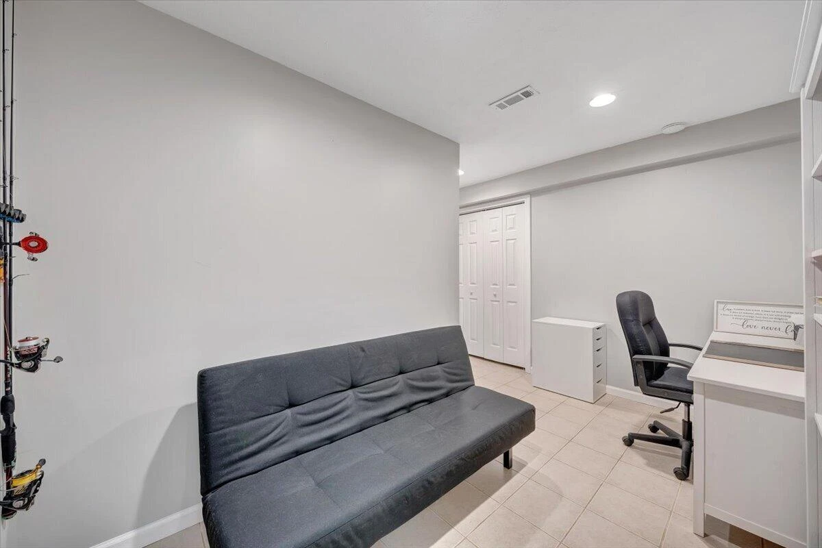 1111 Charmin DR - Photo 37