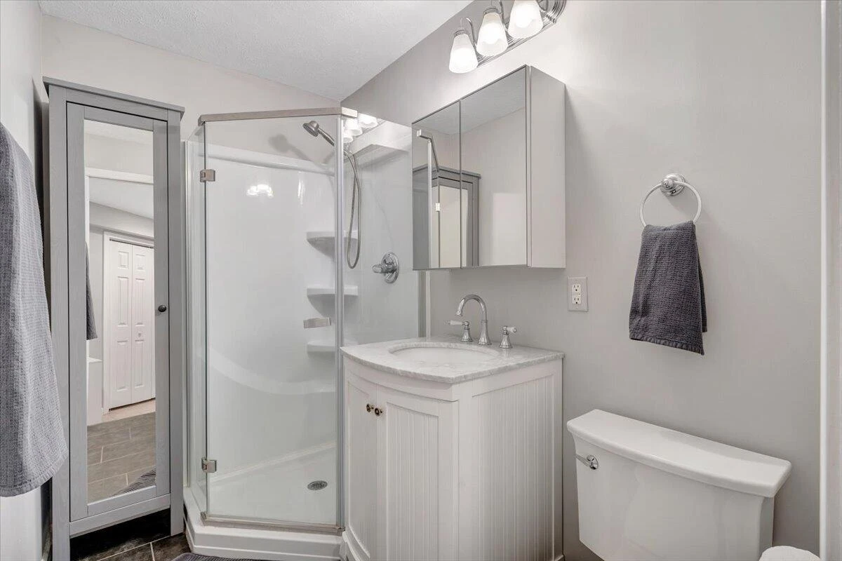 1111 Charmin DR - Photo 39