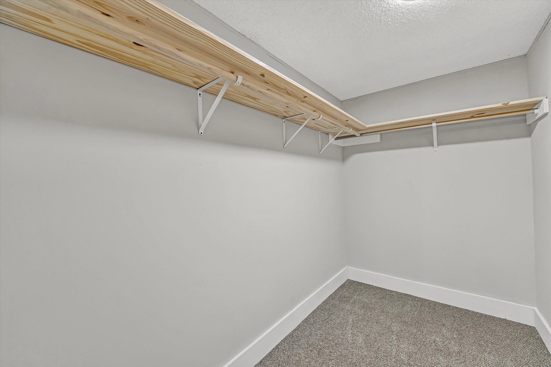 1810 SCUFFLING HILL RD - Photo 20