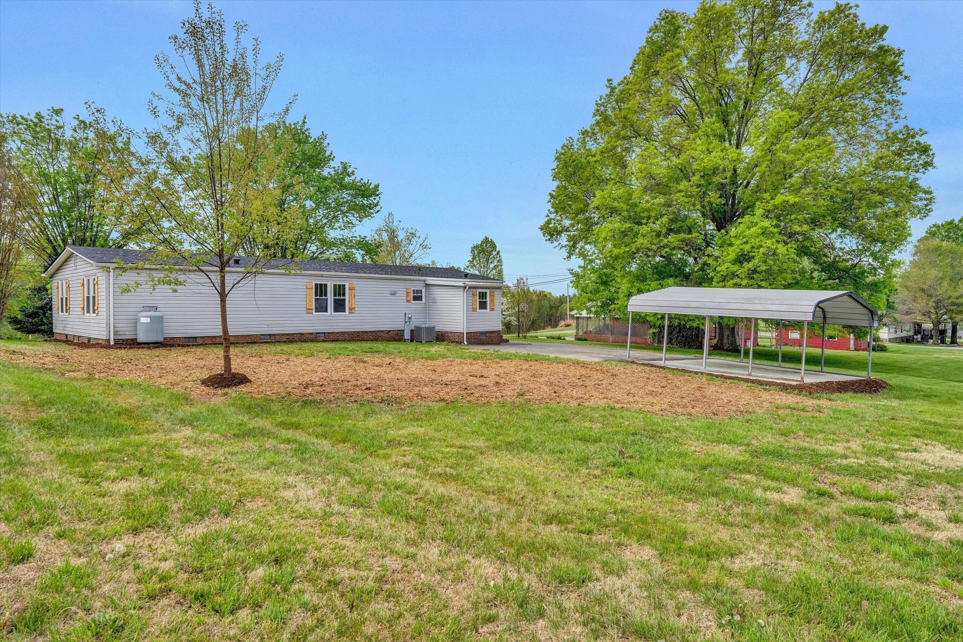 1810 SCUFFLING HILL RD - Photo 3