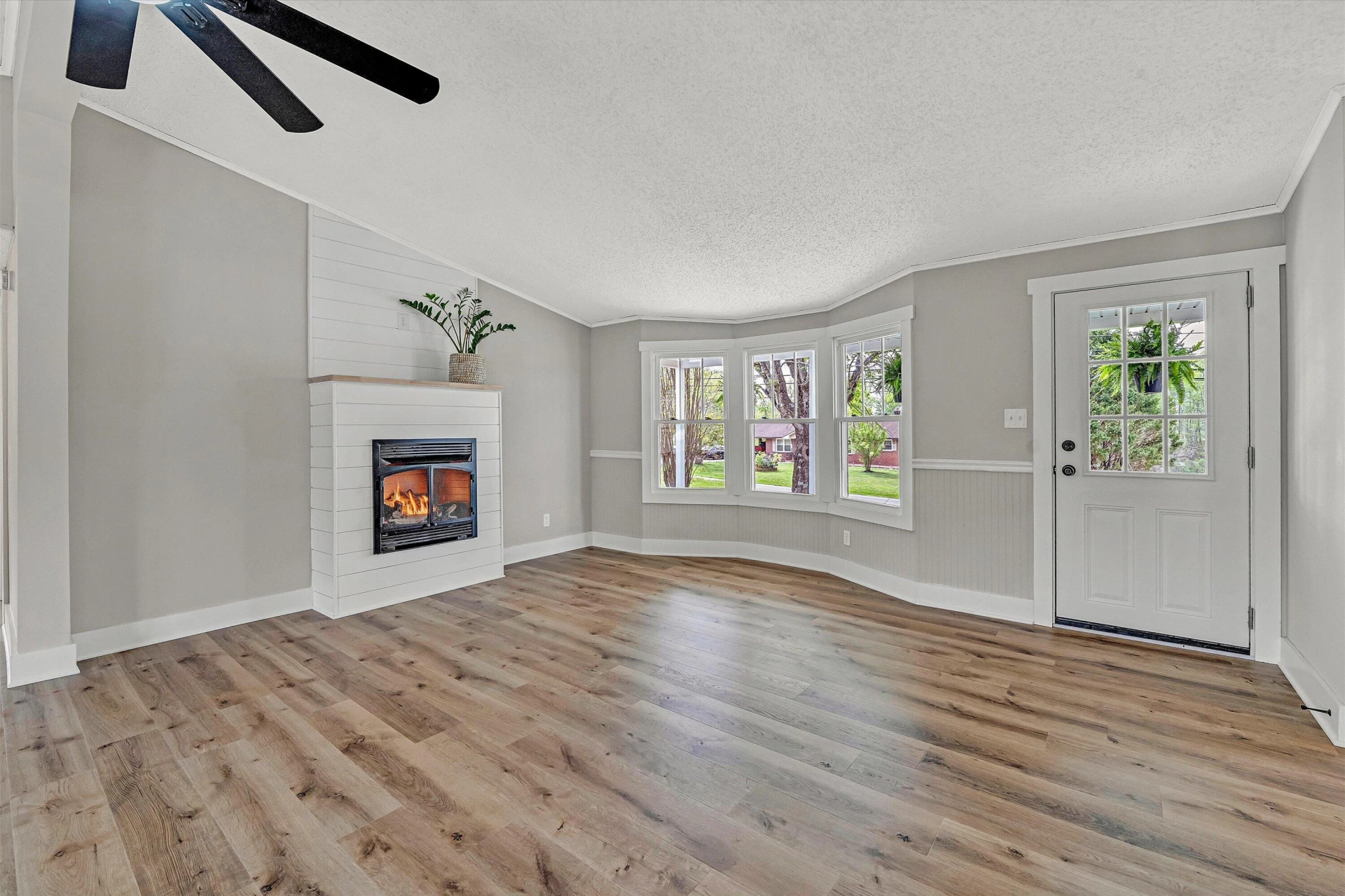 1810 SCUFFLING HILL RD - Photo 4