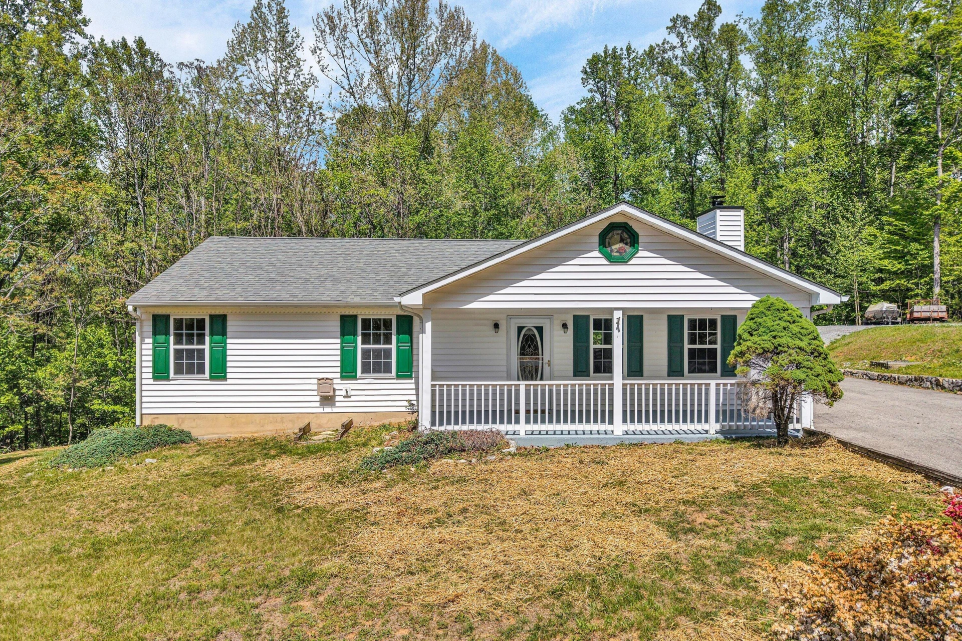 1222 Misty Ridge LN