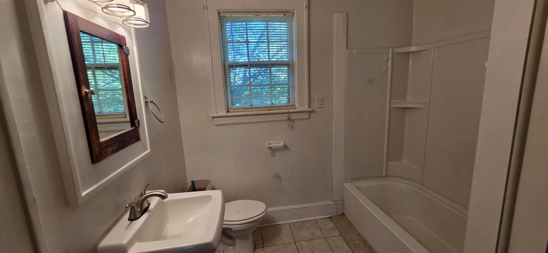 1037 Hardy RD - Photo 3