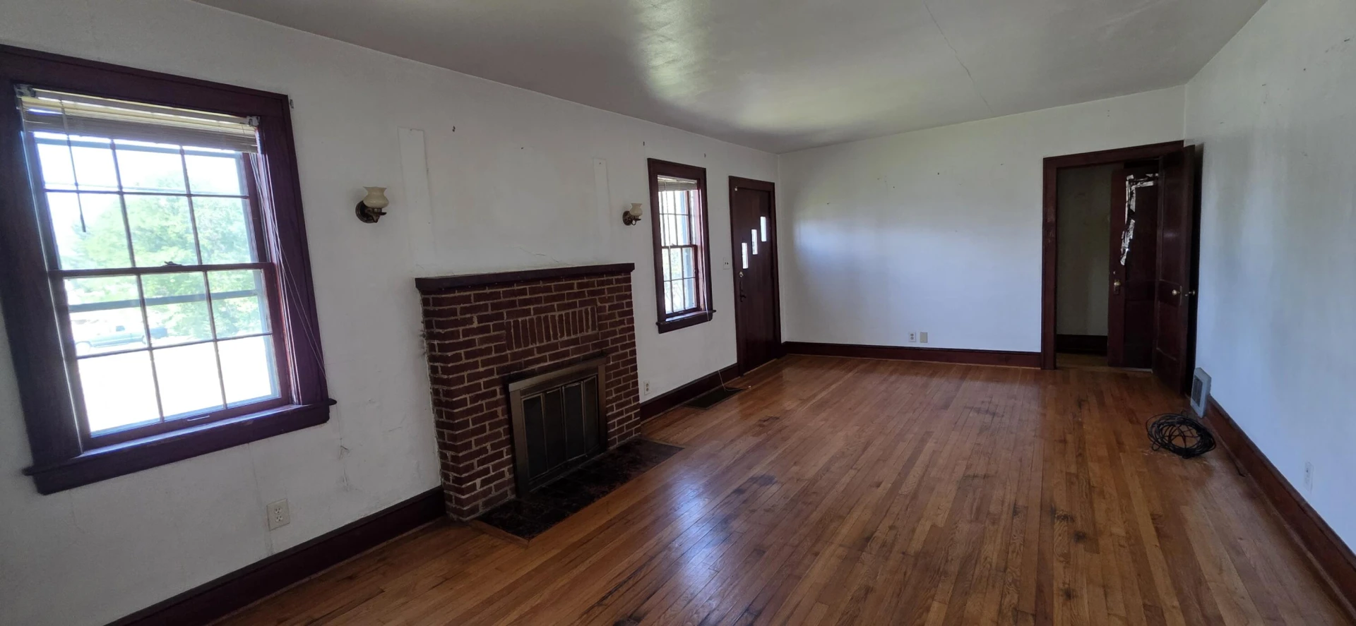 1037 Hardy RD - Photo 8