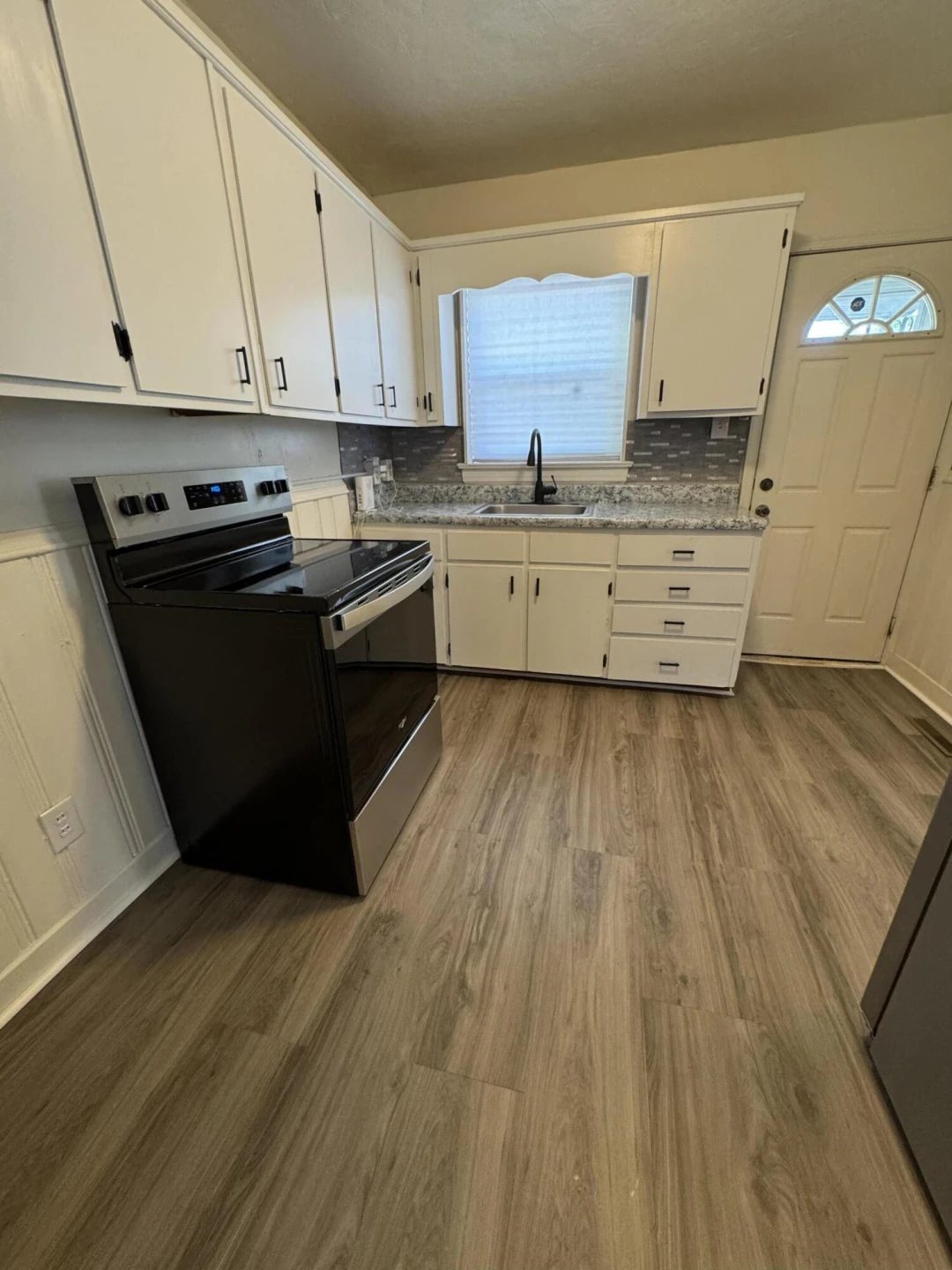 2532 Edinburgh DR NW - Photo 8