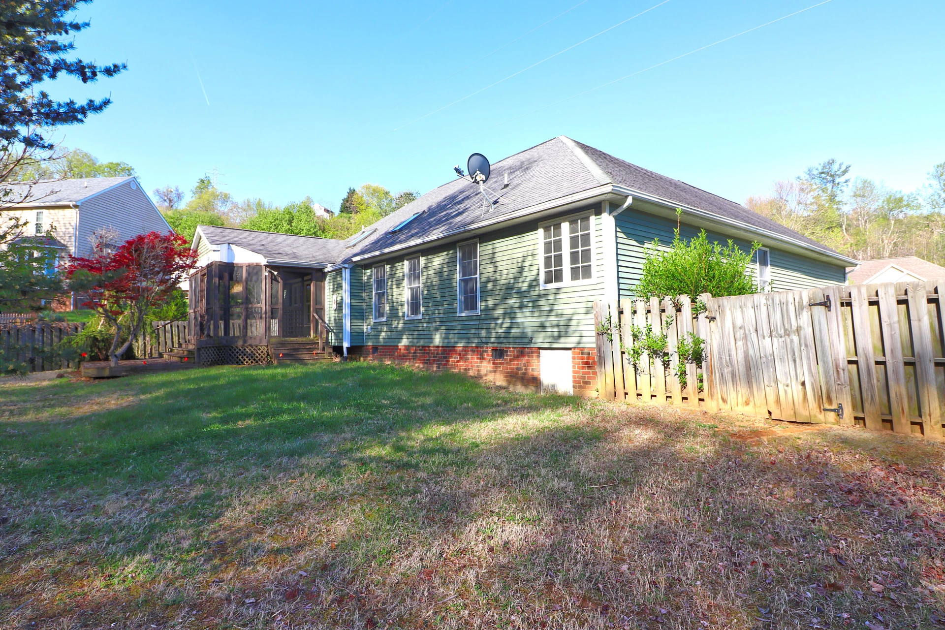 5630 Spring Meadow DR - Photo 3