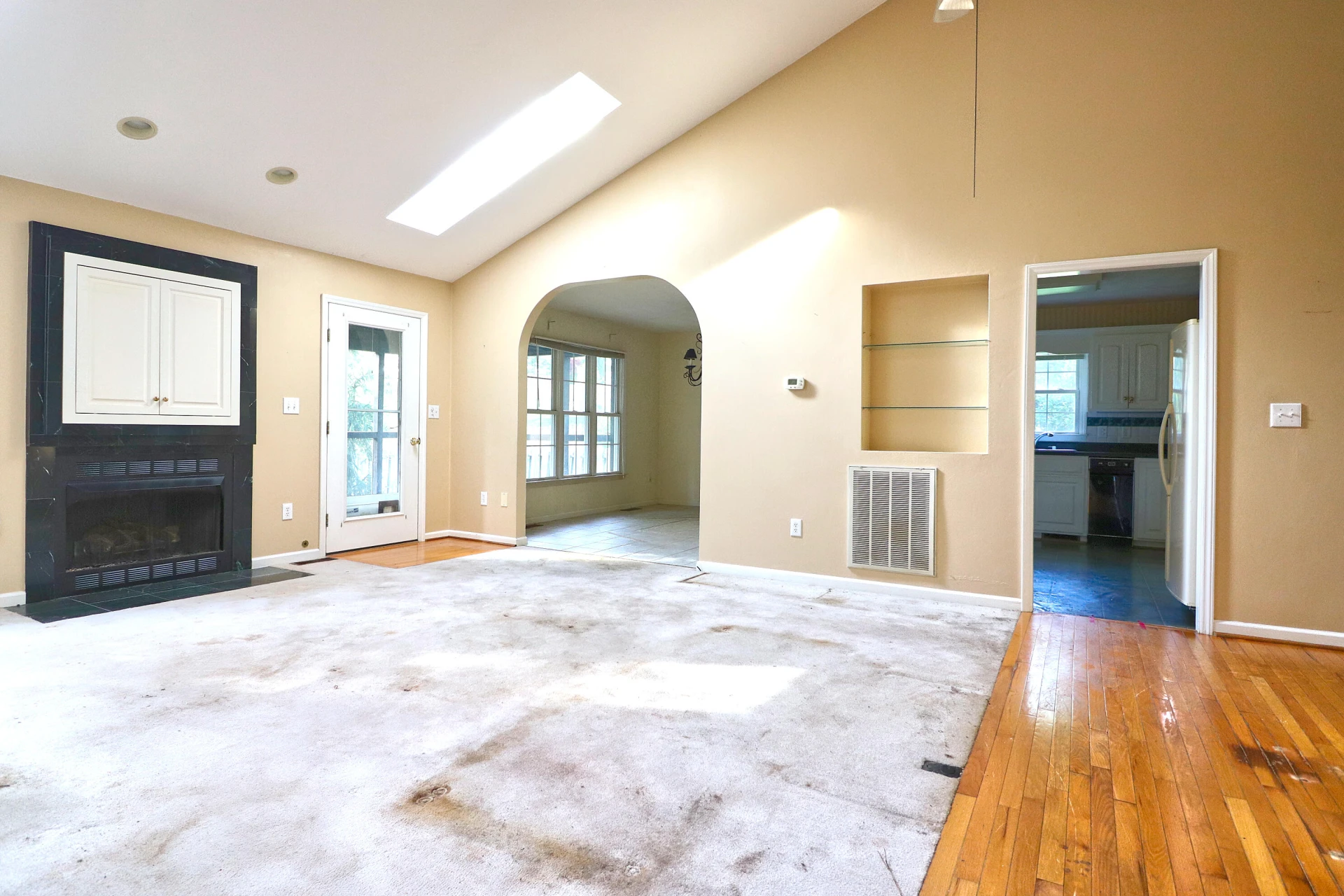 5630 Spring Meadow DR - Photo 5