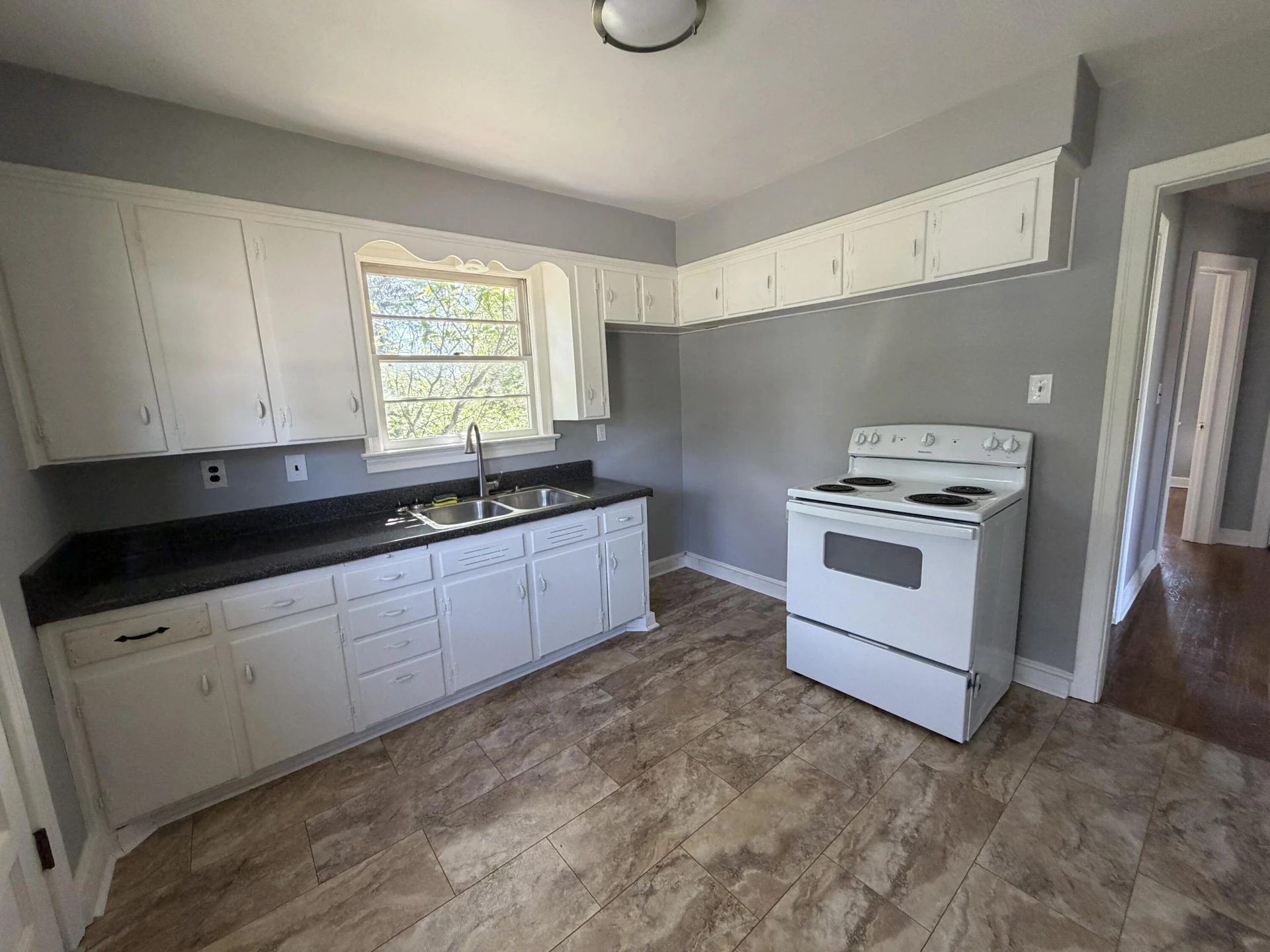 4202 Vermont AVE NW - Photo 11