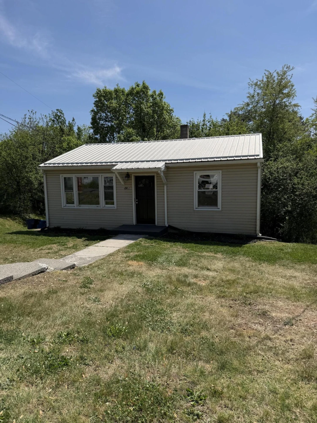 4202 Vermont AVE NW - Photo 3