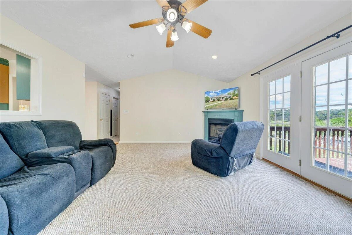 686 Pinehaven RD - Photo 17