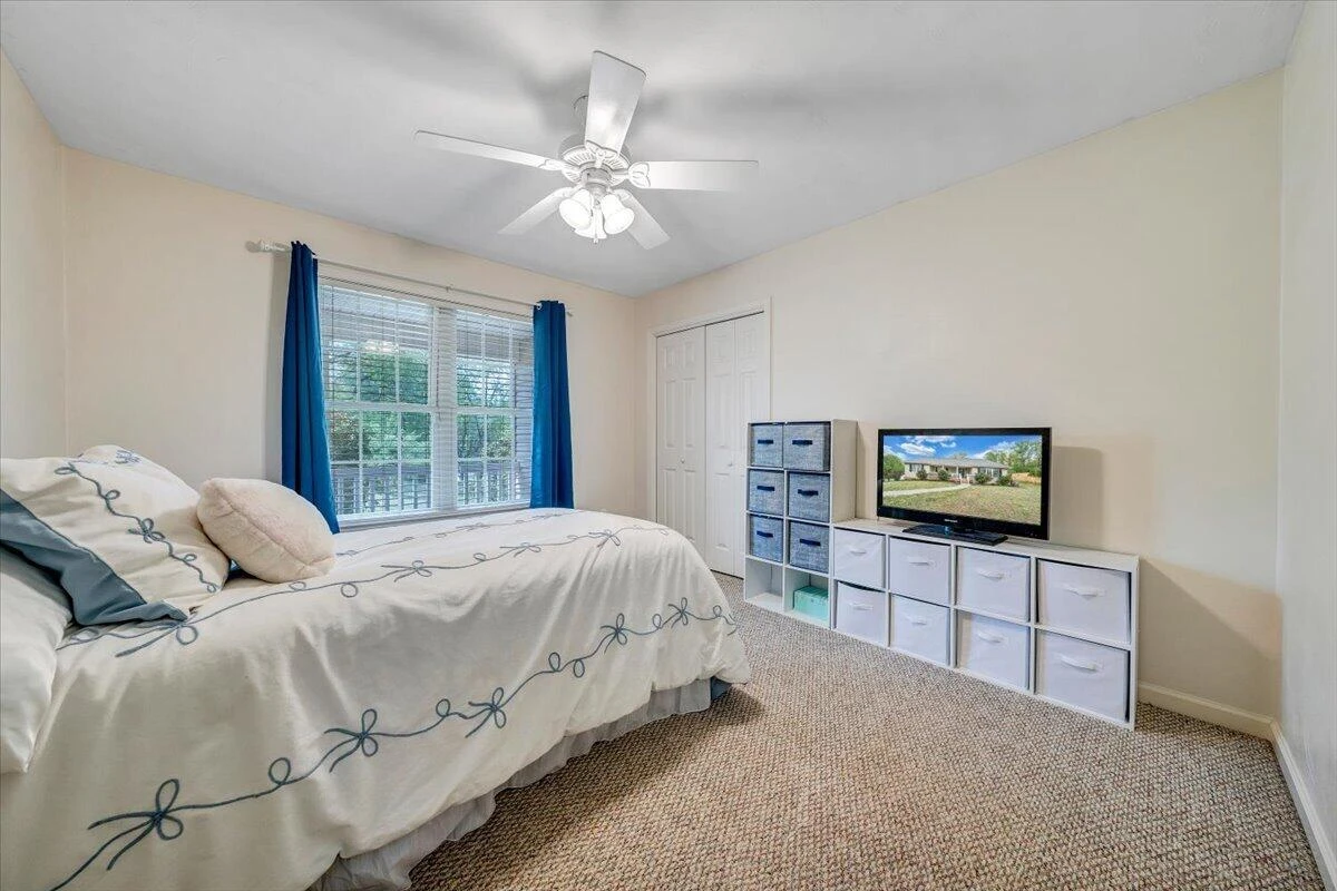 686 Pinehaven RD - Photo 27