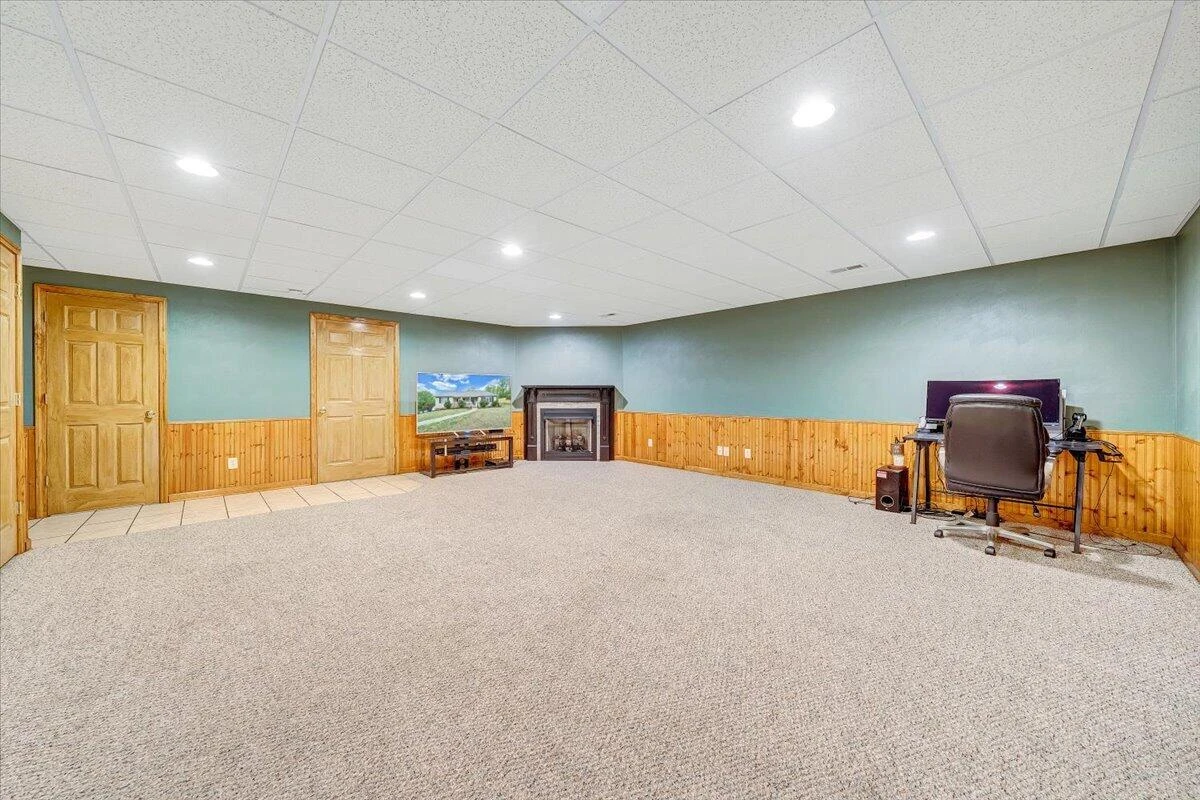 686 Pinehaven RD - Photo 35