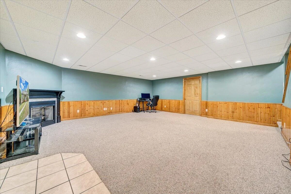 686 Pinehaven RD - Photo 37