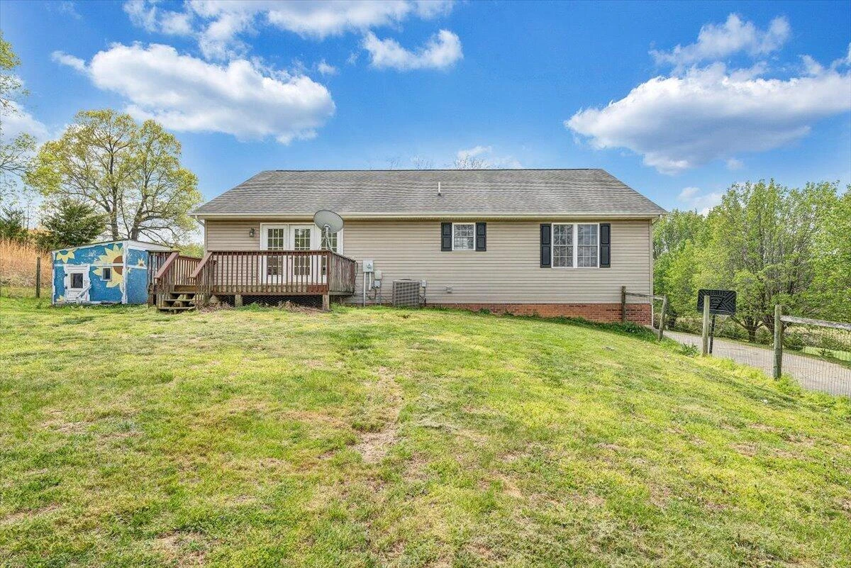 686 Pinehaven RD - Photo 48