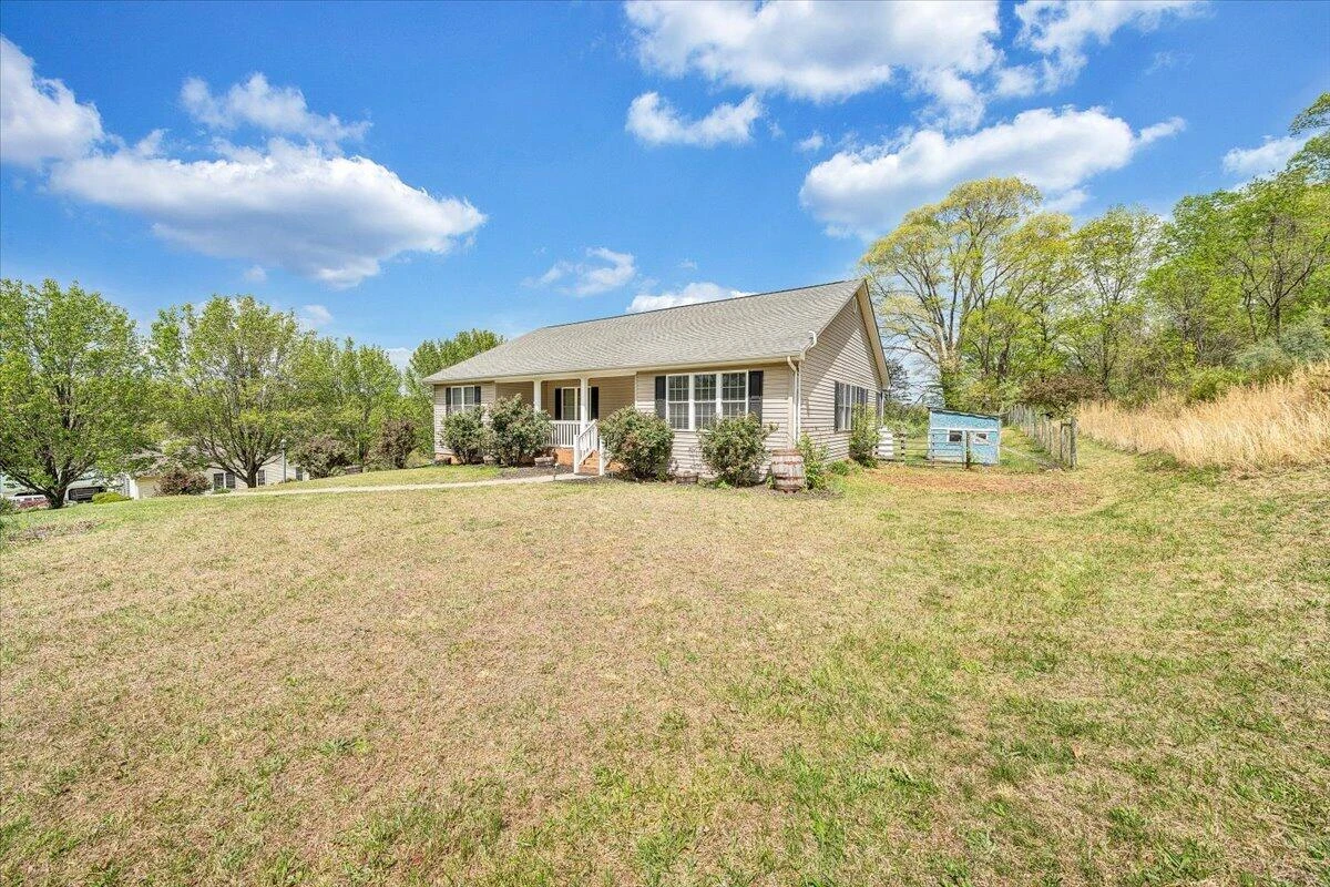 686 Pinehaven RD - Photo 53