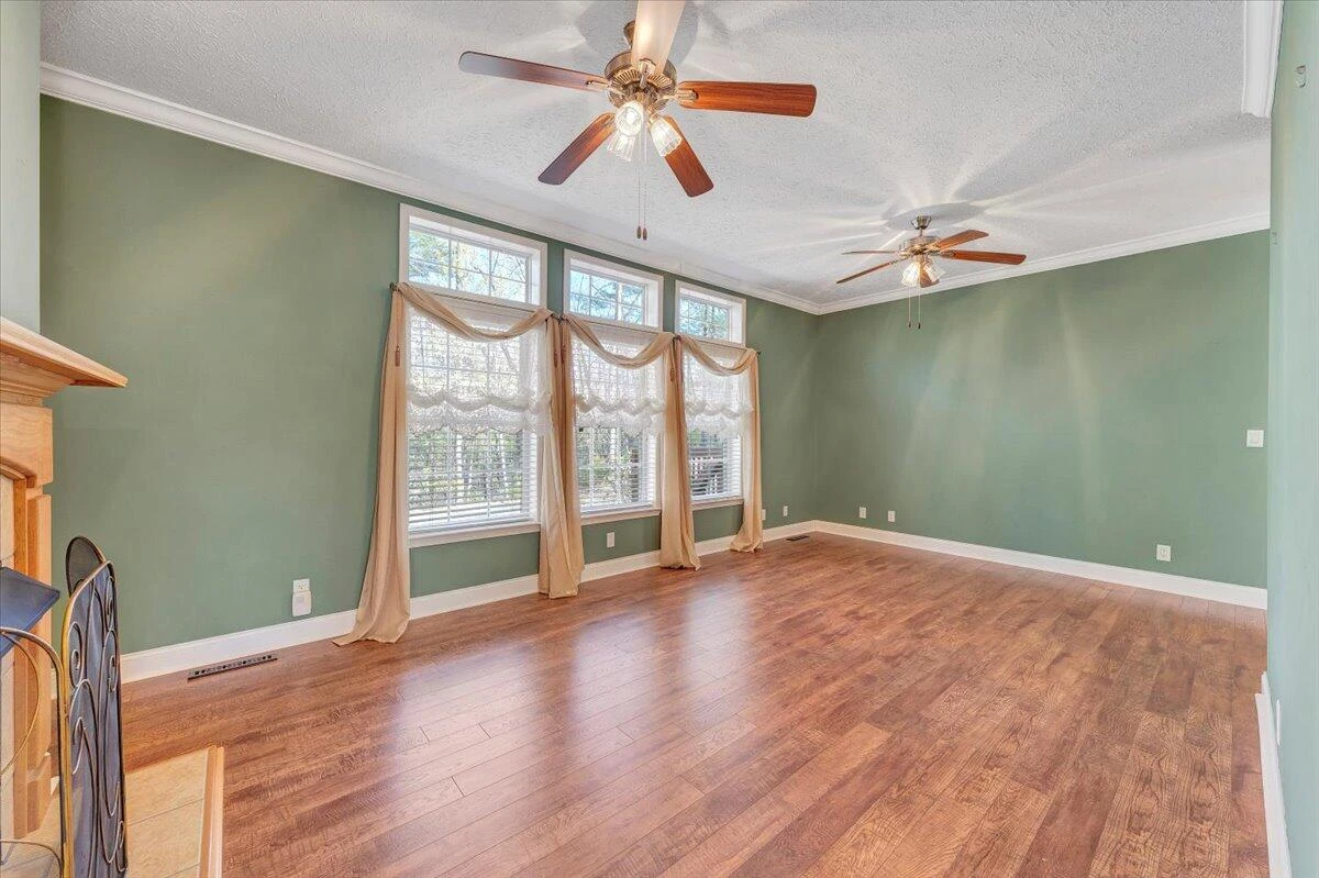 363 Ezra DR - Photo 15