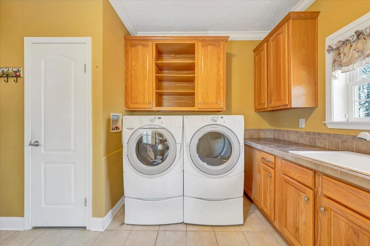 363 Ezra DR - Photo 28