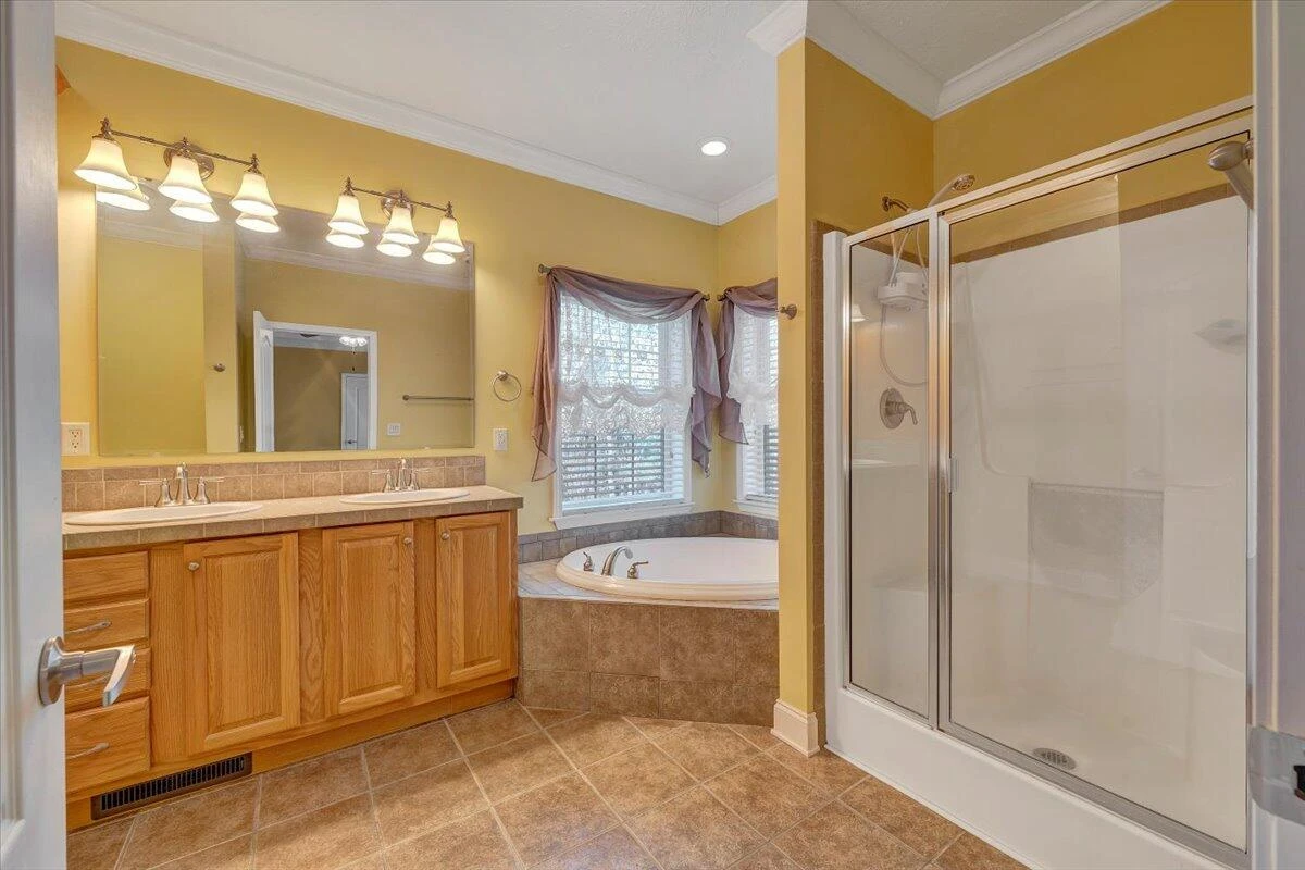 363 Ezra DR - Photo 33