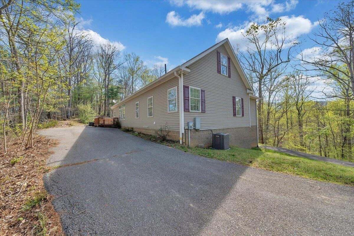 363 Ezra DR - Photo 60