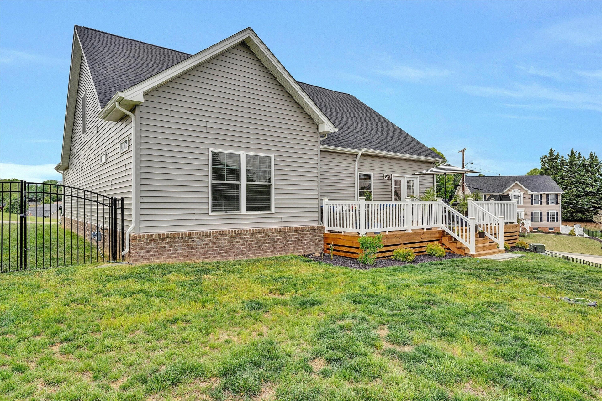102 Simms BLVD - Photo 40