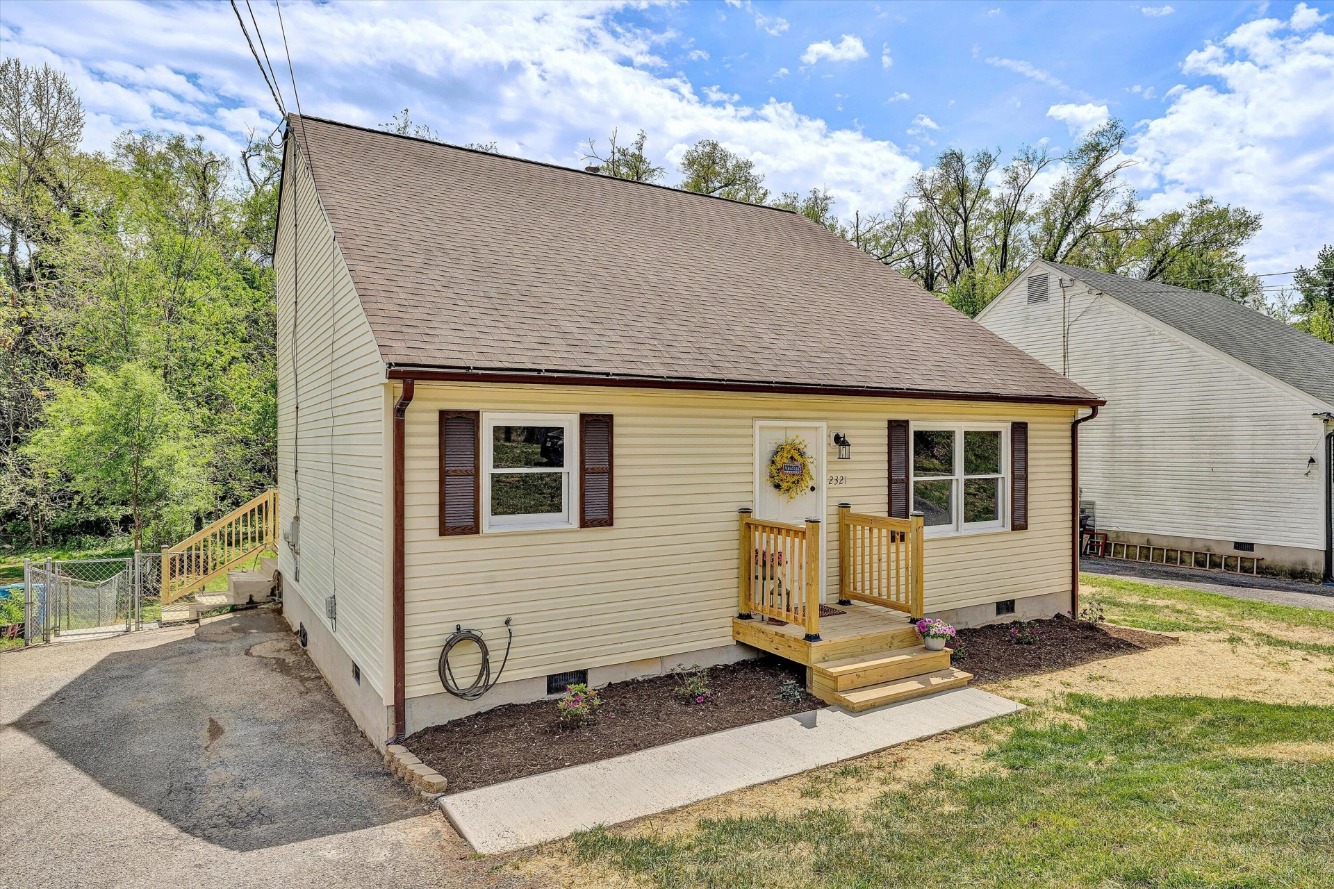 2321 Dunkirk AVE NE