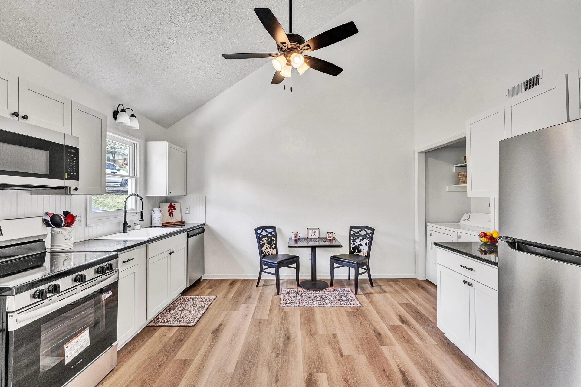 2321 Dunkirk AVE NE - Photo 11