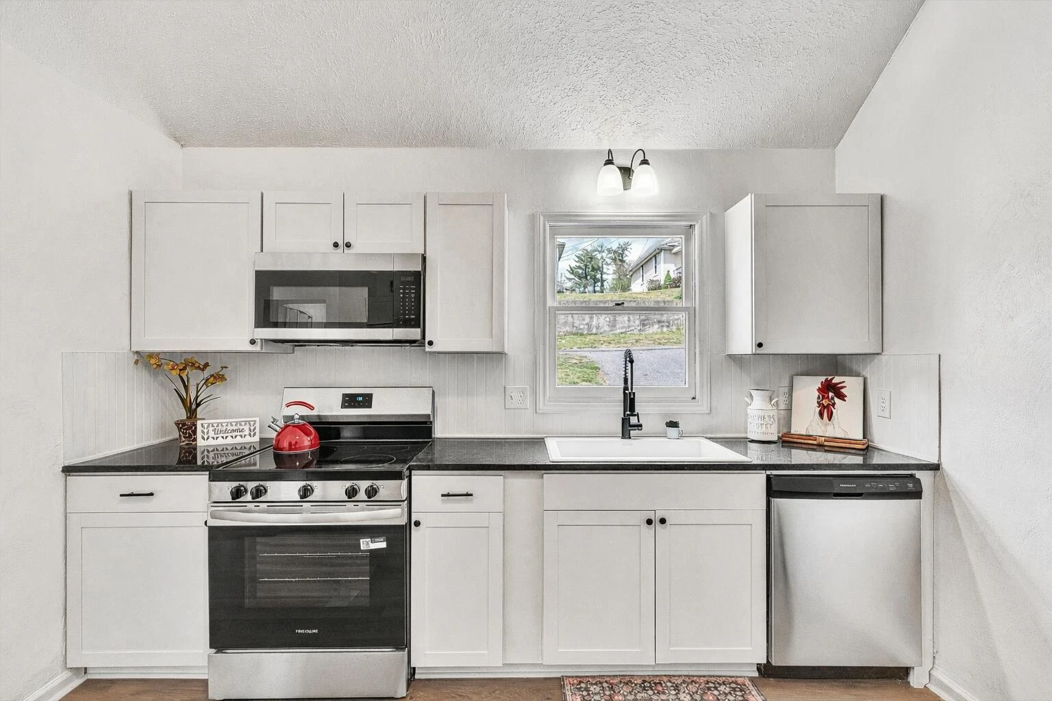 2321 Dunkirk AVE NE - Photo 12