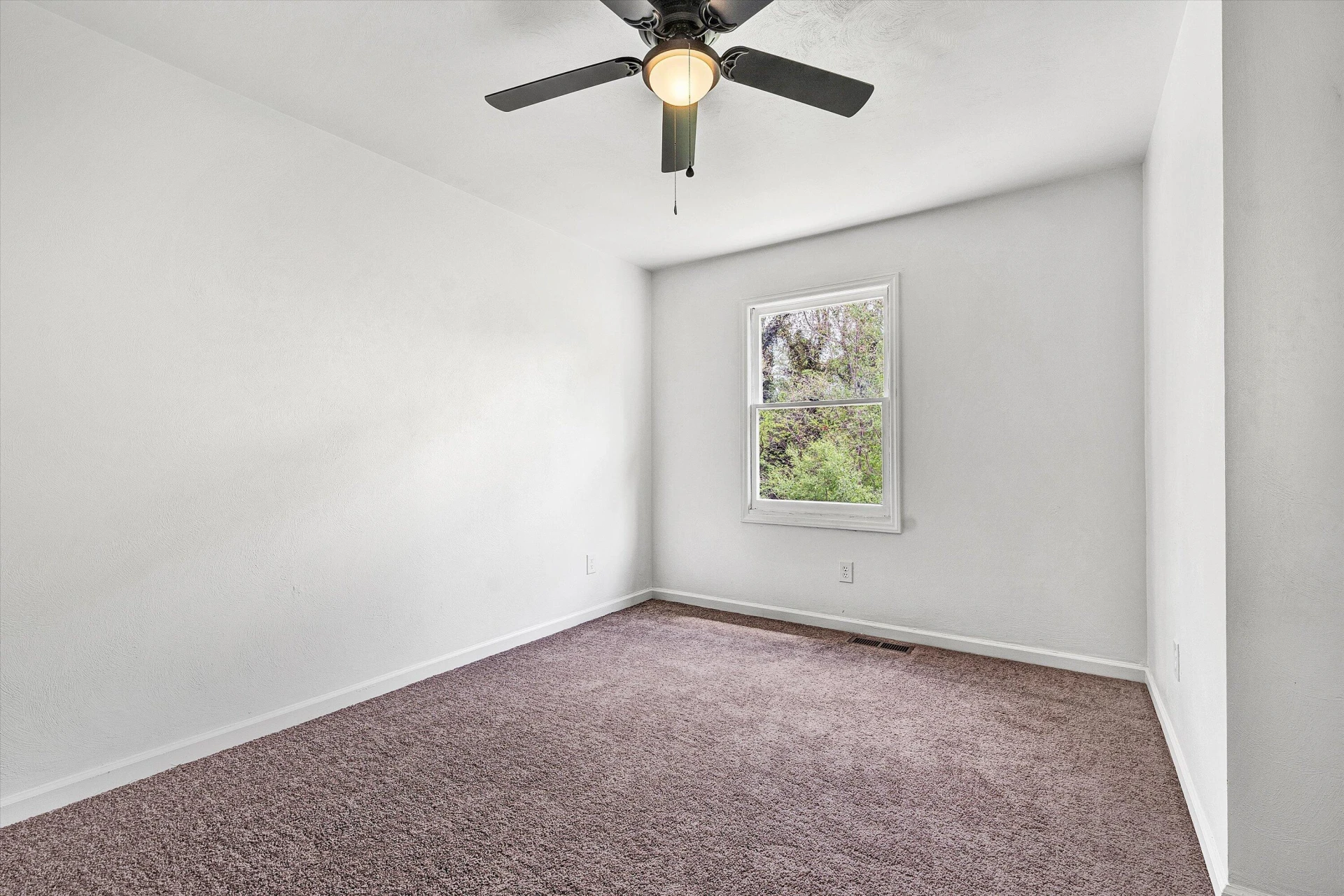 2321 Dunkirk AVE NE - Photo 23