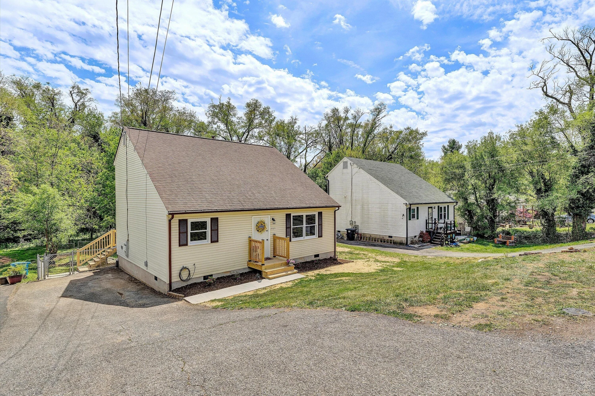 2321 Dunkirk AVE NE - Photo 4