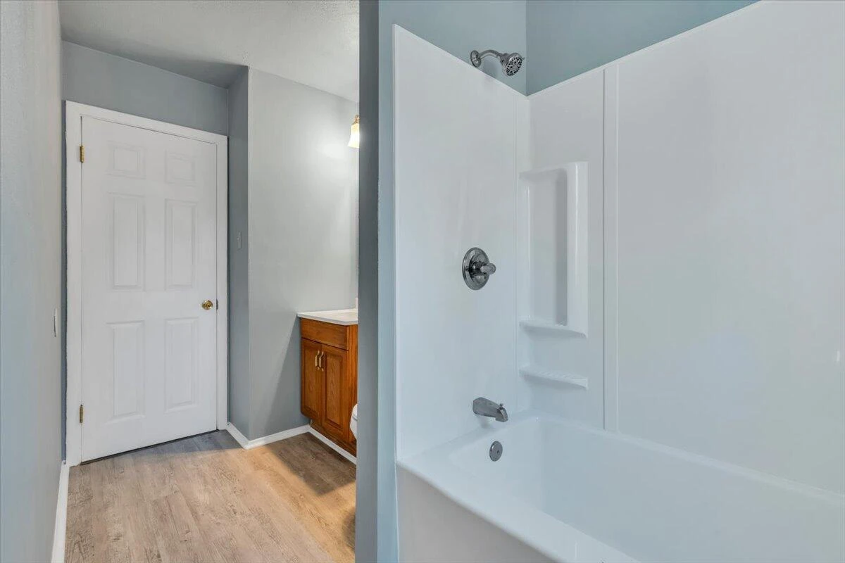 4230 Moomaw AVE NW - Photo 11